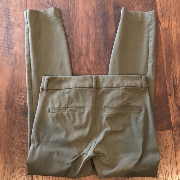 Old Navy Pixie Pants - Picture 3 of 3